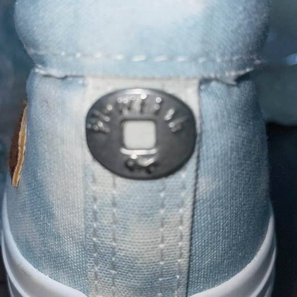 NWT MADDOX SKYHD BLOWFISH SNEAKERS - Picture 8 of 8